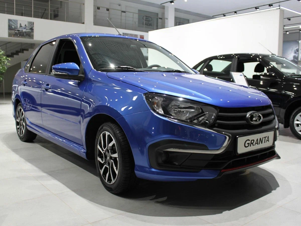 Lada Granta Drive Active в наличии по цене от 950 900 рублей