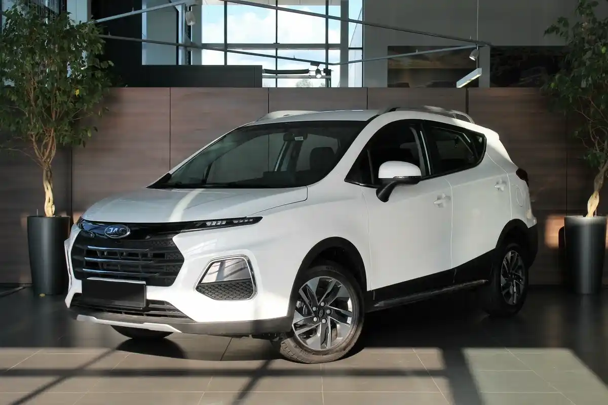 Jac JS3 с автосалона по цене от 1 849 000 рублей