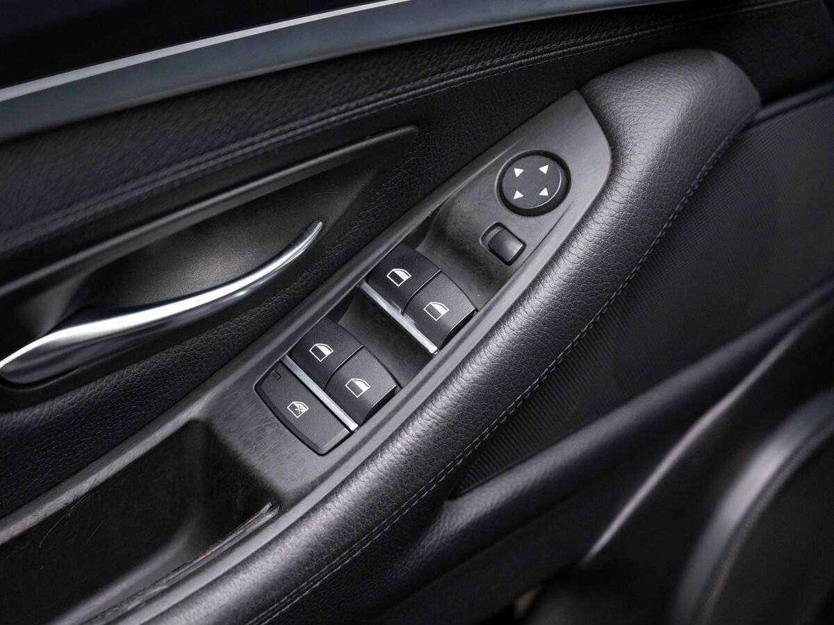 БМВ 5 серии б/у, 2012, Автоматическая. Фото: #17