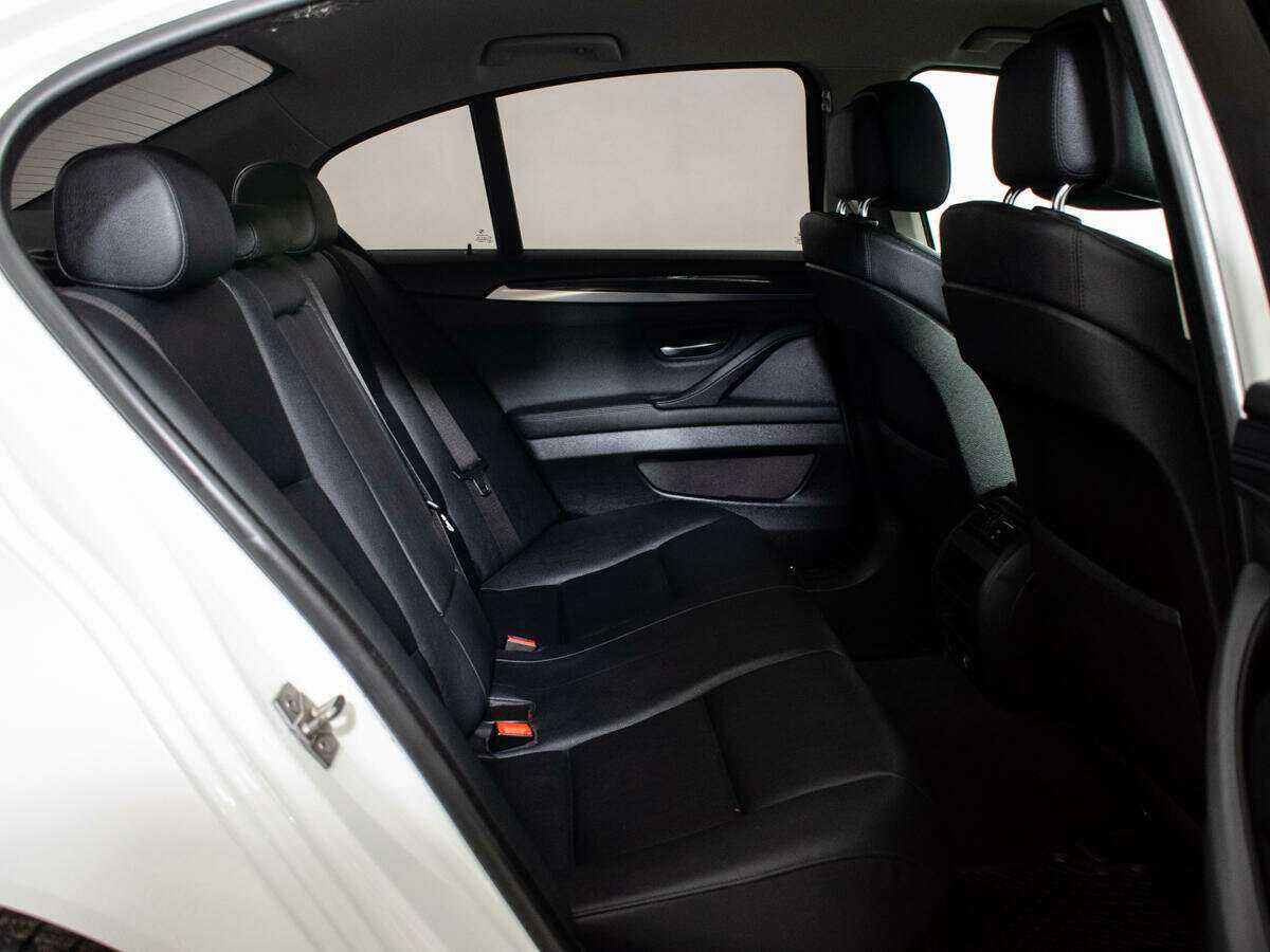 БМВ 5 серии б/у, 2012, Автоматическая. Фото: #9