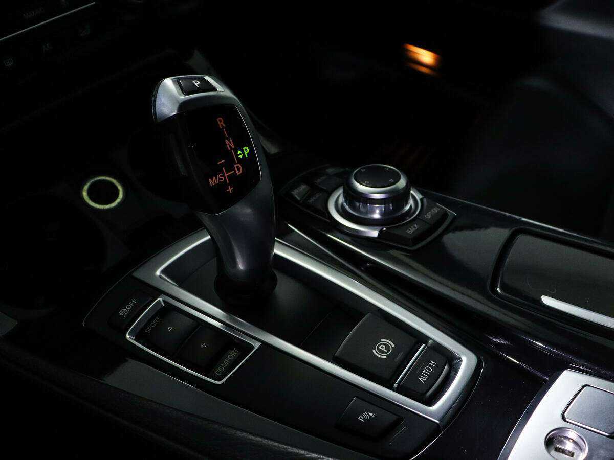 БМВ 5 серии б/у, 2014, Автоматическая. Фото: #16