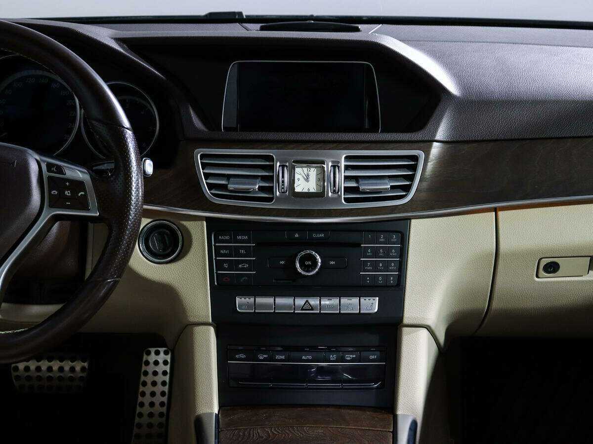 Мерседес-Бенц Е-Класс б/у, 2015, Автоматическая. Фото: #10