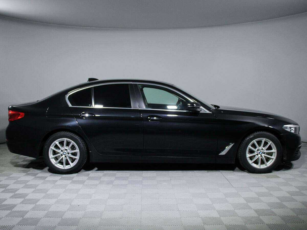БМВ 5 серии б/у, 2017, Автоматическая. Фото: #3