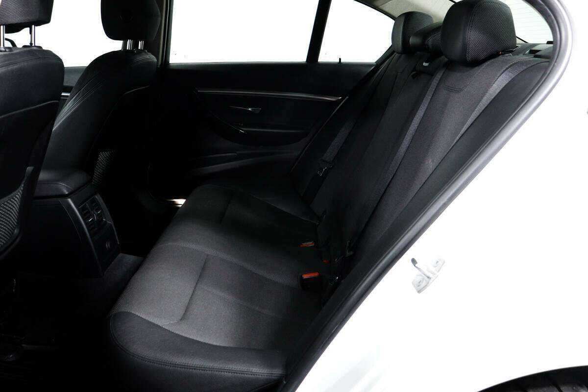 БМВ 3 серии б/у, 2016, Автоматическая. Фото: #11