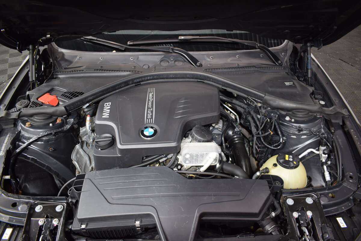 БМВ 3 серии б/у, 2012, Автоматическая. Фото: #6