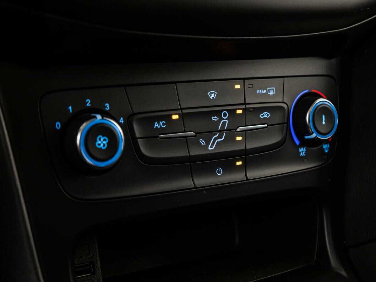 Форд Фокус б/у, 2017, Механическая. Фото: #16