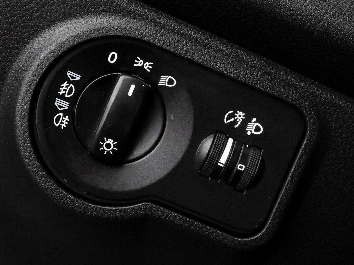 УАЗ Патриот б/у, 2016, Механическая. Фото: #15