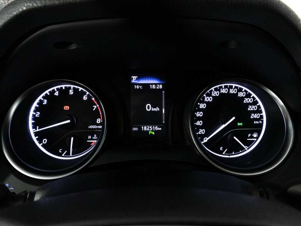 Тойота Камри б/у, 2021, Автоматическая. Фото: #11