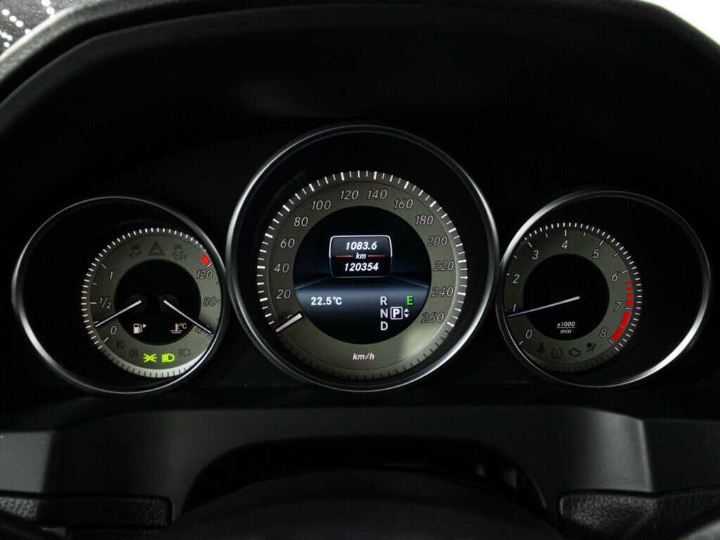 Мерседес-Бенц Е-Класс б/у, 2015, Автоматическая. Фото: #10