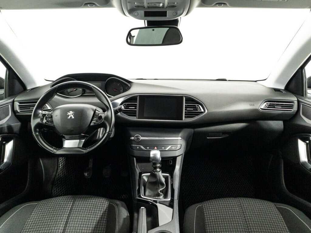 Пежо 308 б/у, 2018, Механическая. Фото: #12