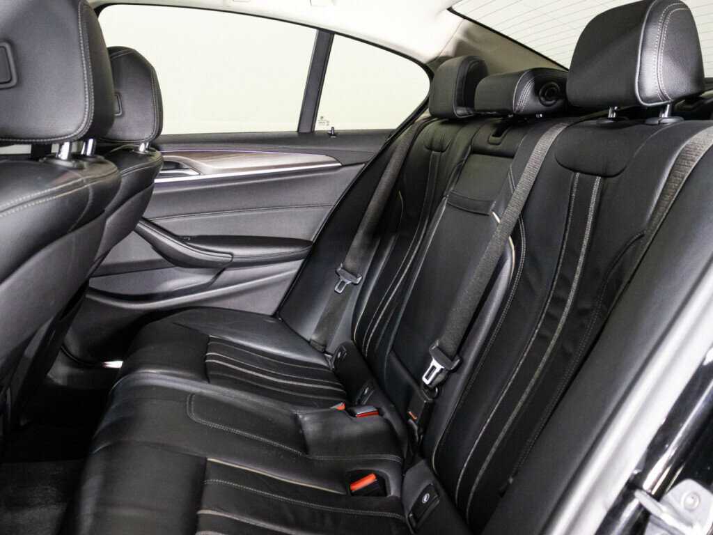 БМВ 5 серии б/у, 2017, Автоматическая. Фото: #9