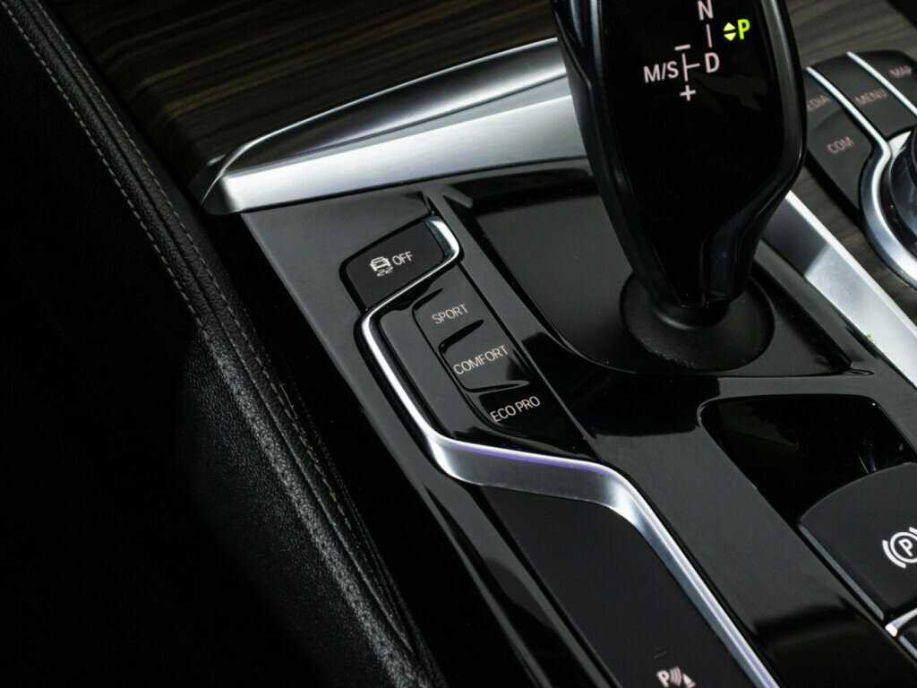 БМВ 5 серии б/у, 2017, Автоматическая. Фото: #19