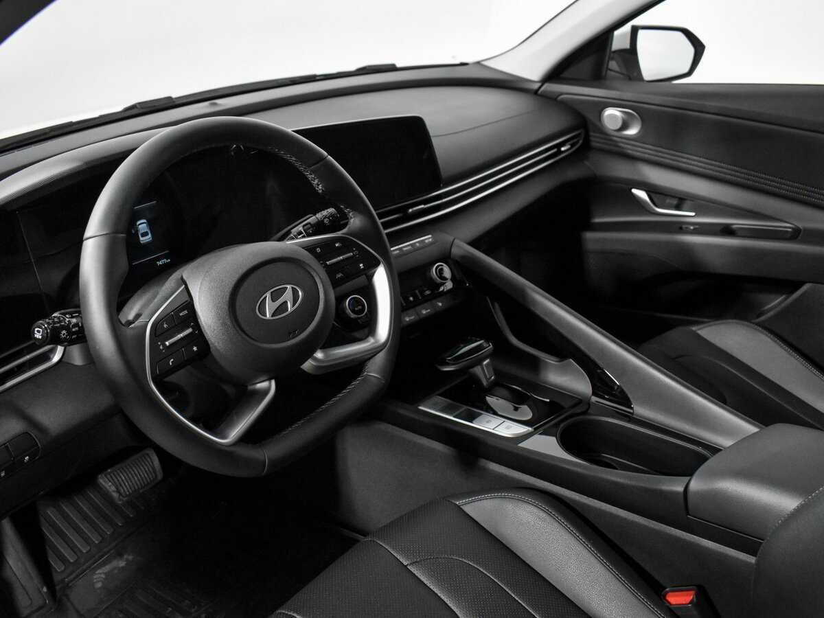 Хендай Елантра б/у, 2023, Вариатор. Фото: #8