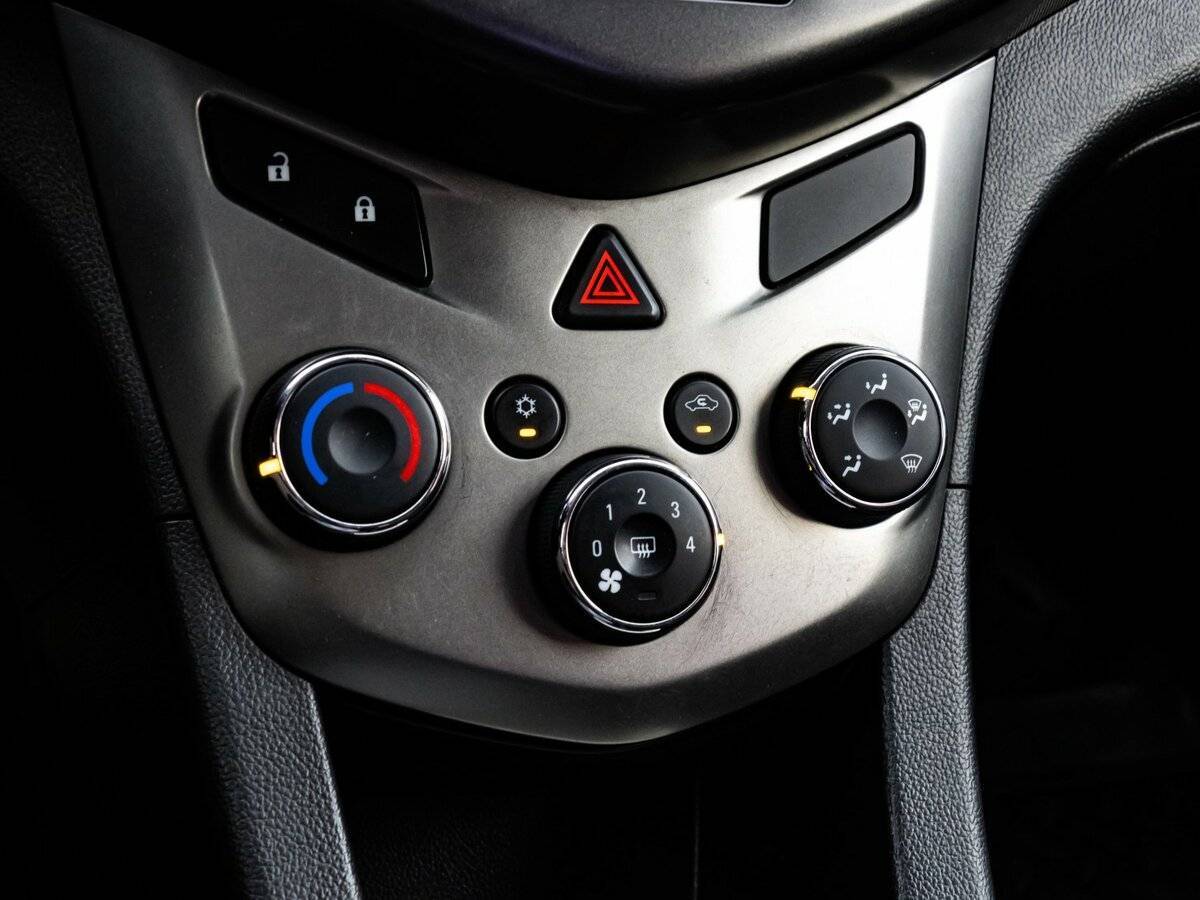 Шевроле Авео б/у, 2015, Автоматическая. Фото: #10