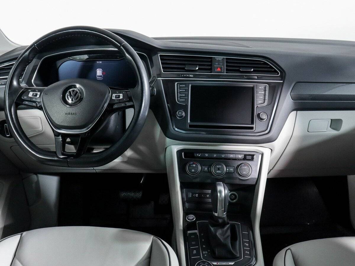 Фольксваген Тигуан б/у, 2017, Роботизированная. Фото: #11