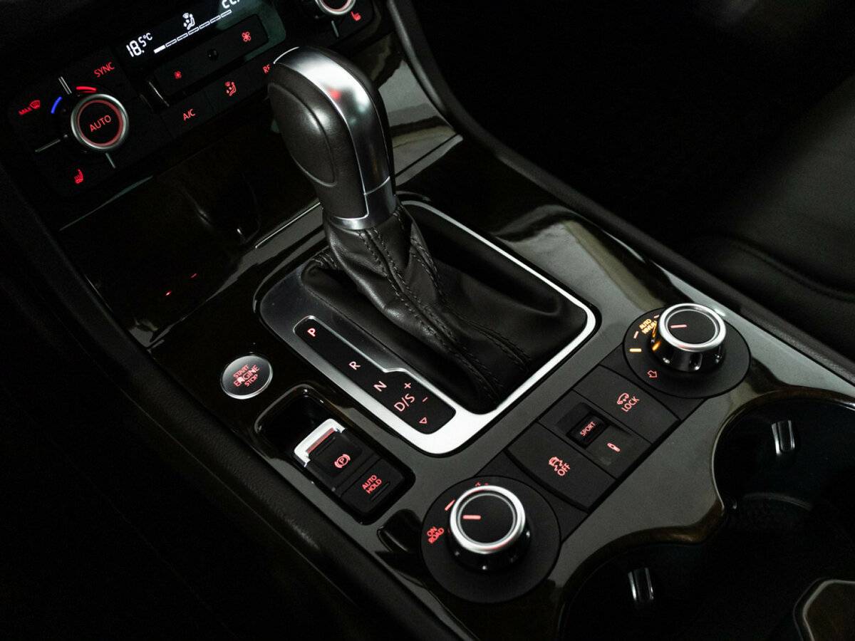 Фольксваген Туарег б/у, 2014, Автоматическая. Фото: #17