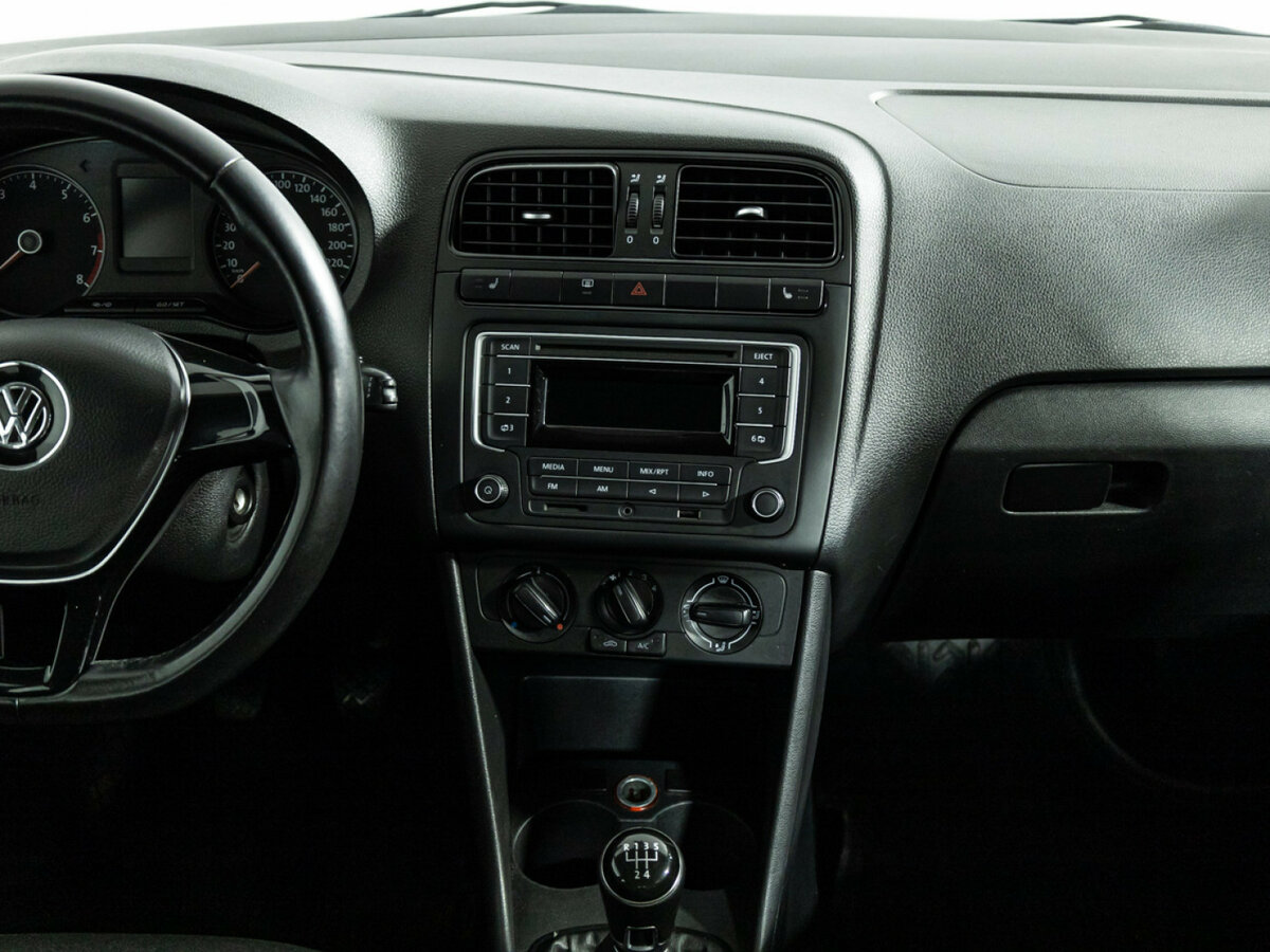 Фольксваген Поло б/у, 2015, Механическая. Фото: #13