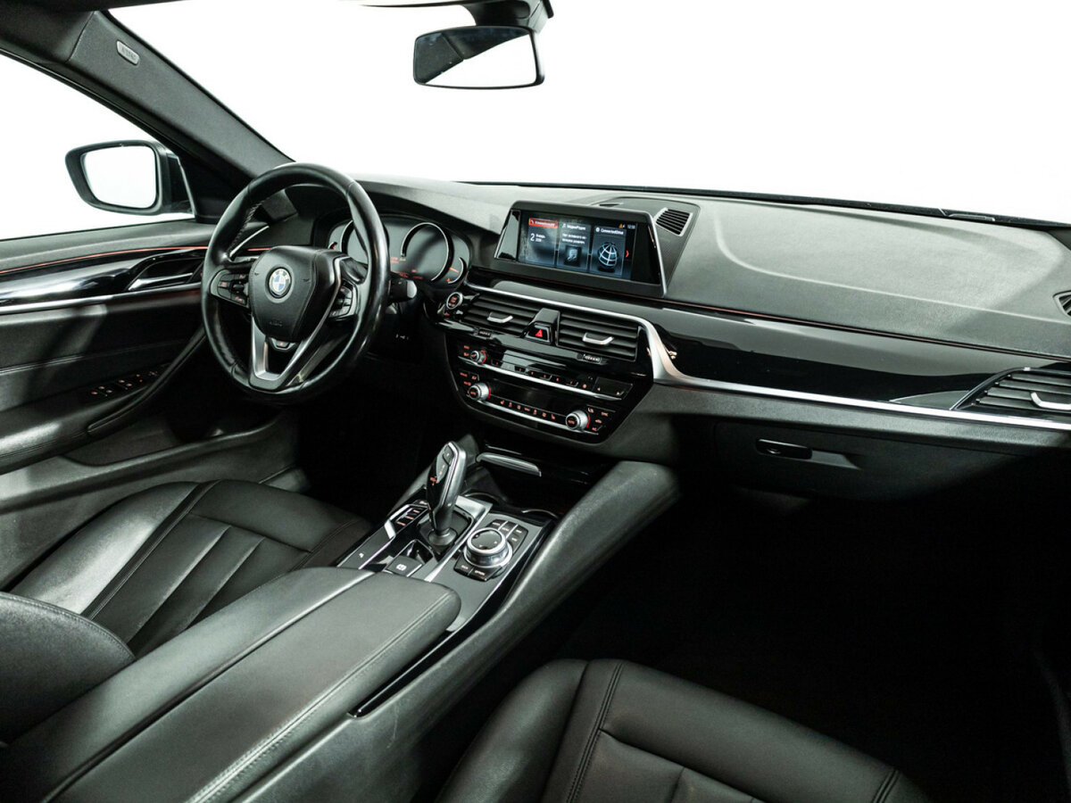 БМВ 5 серии б/у, 2017, Автоматическая. Фото: #8