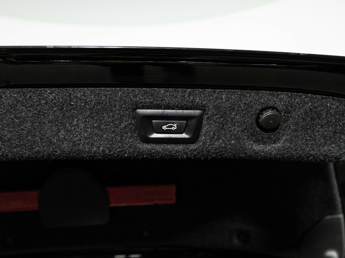 БМВ 5 серии б/у, 2017, Автоматическая. Фото: #17